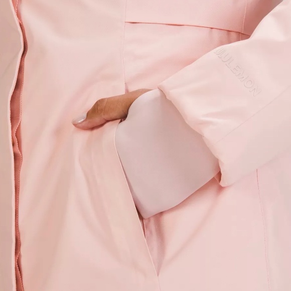 Lululemon Insulated Jacket waterproof size 4 Black RARE NEW CONDITION - Picture 5 of 11